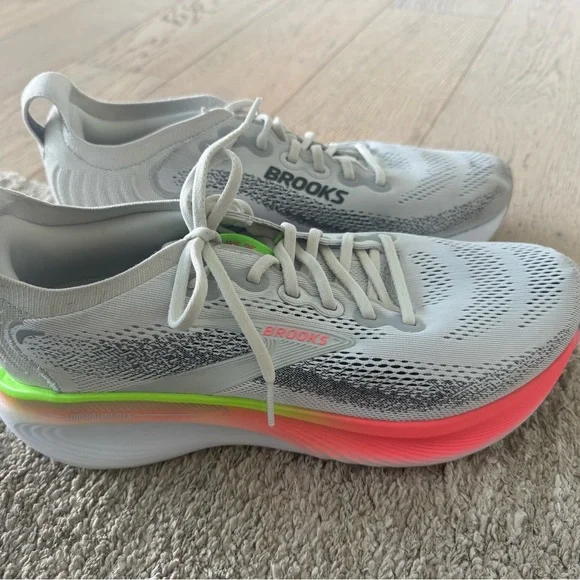 BROOKS Adrenaline GTS 25 Oyster/Pink/Green Size 11 - Picture 2 of 6